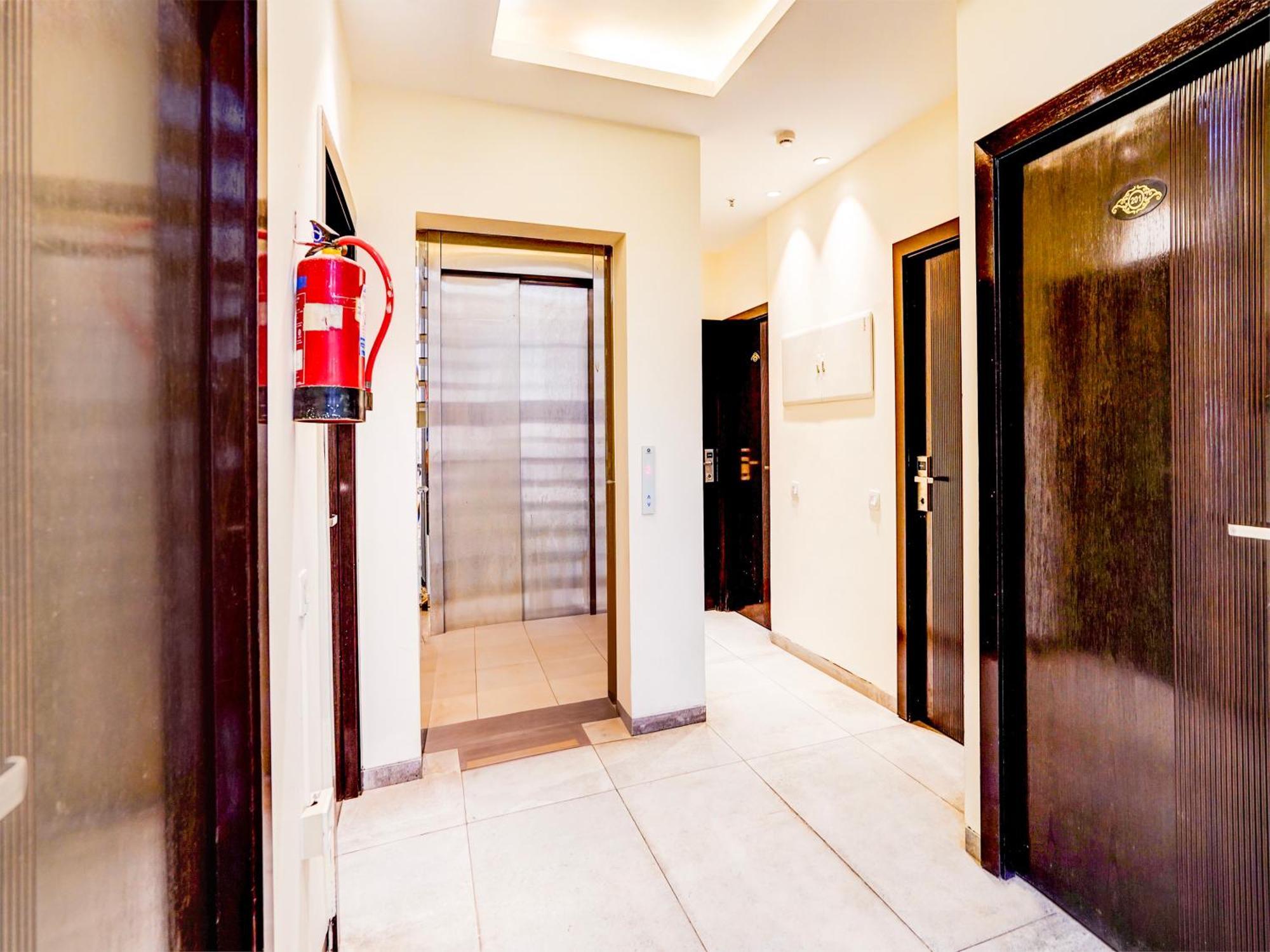 Super Townhouse Pitampura West Enclave Hotel Delhi  Luaran gambar
