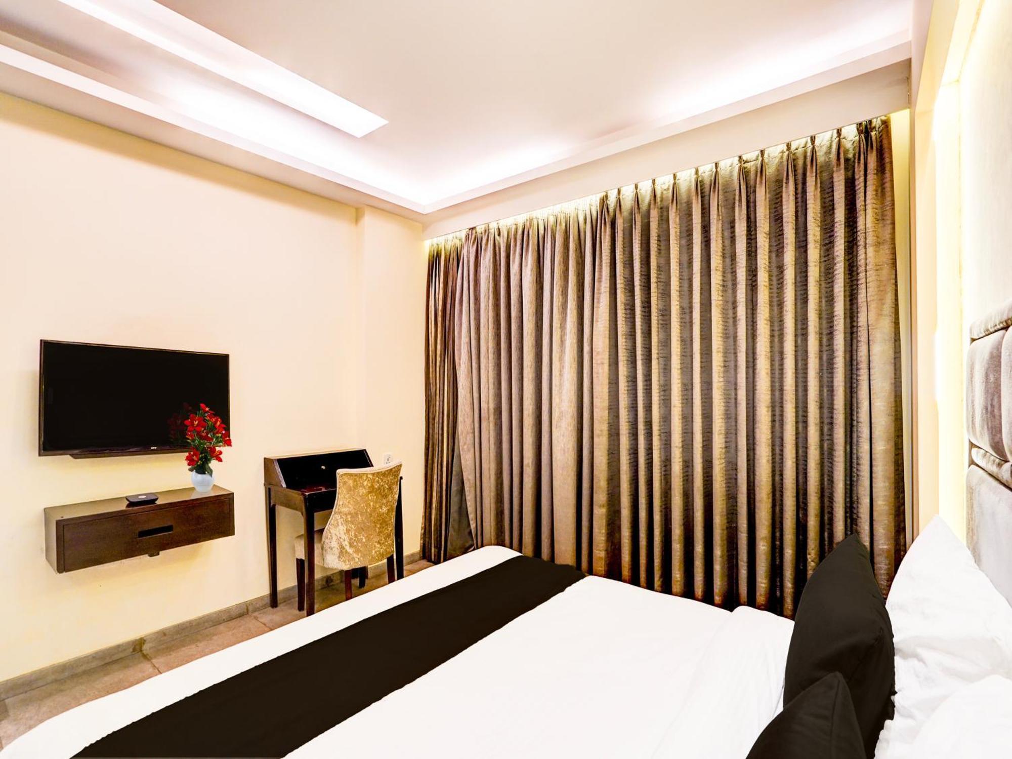 Super Townhouse Pitampura West Enclave Hotel Delhi  Luaran gambar