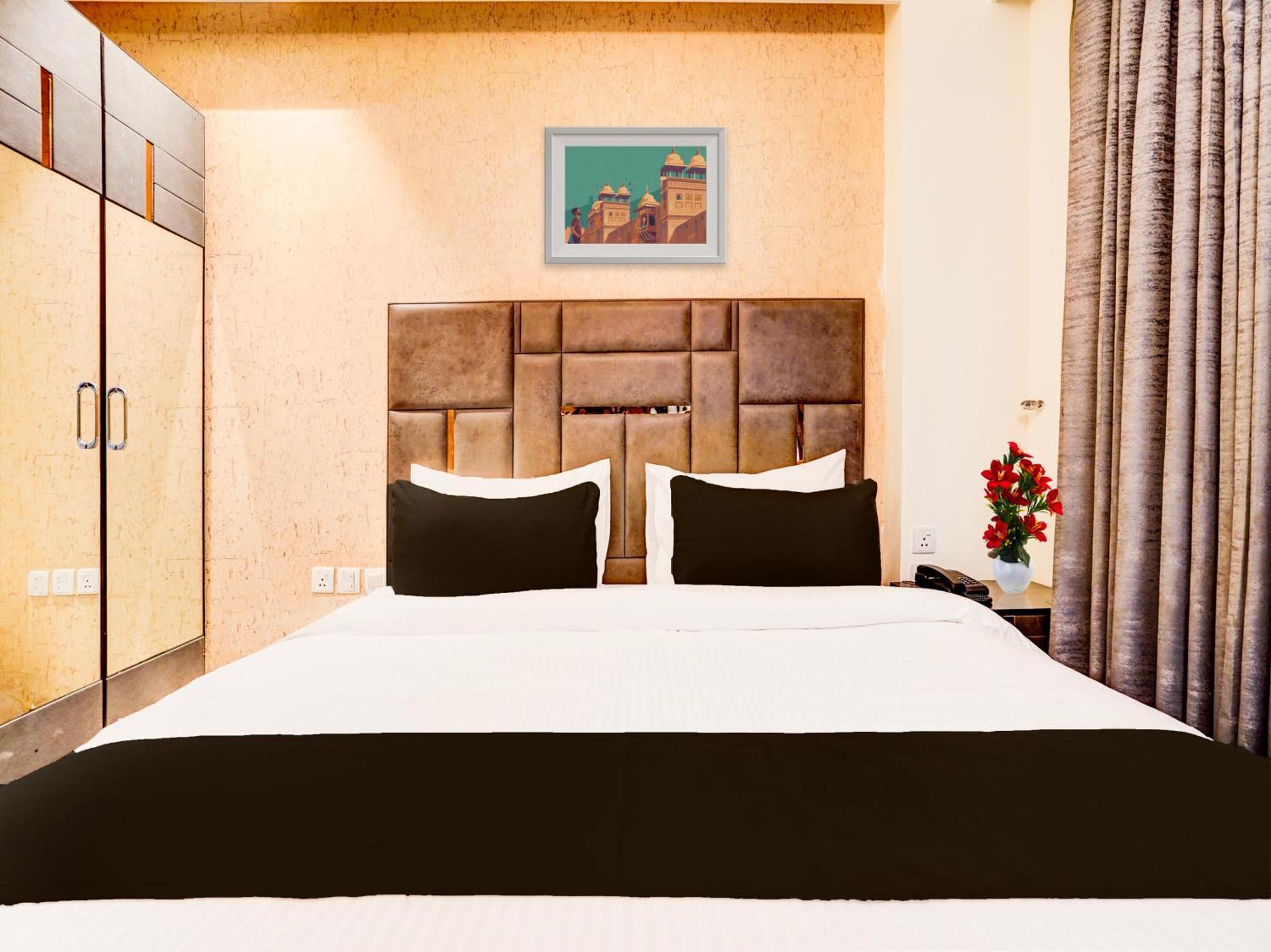 Super Townhouse Pitampura West Enclave Hotel Delhi  Luaran gambar