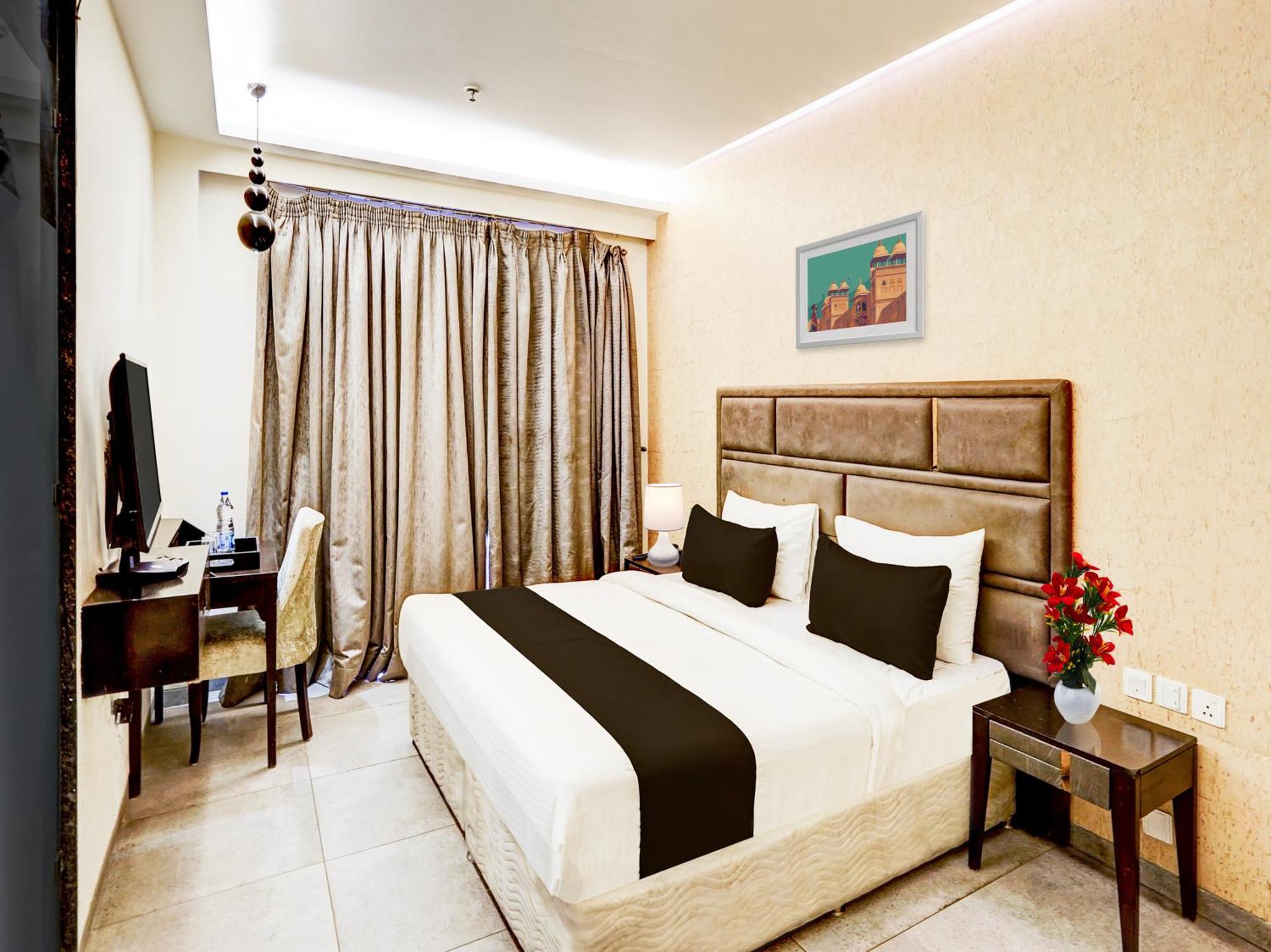 Super Townhouse Pitampura West Enclave Hotel Delhi  Luaran gambar